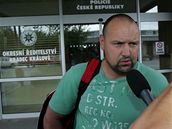 Ladislav Lubina po výslechu na policii.