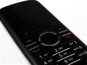 Recenze mobilního telefonu Vodafone 527