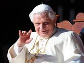 Pape Benedikt XVI. ped odletem ze Sydney. (21.7.2008)