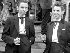 Teddy Boys. Typit tpci, Britnie, leden 1955.