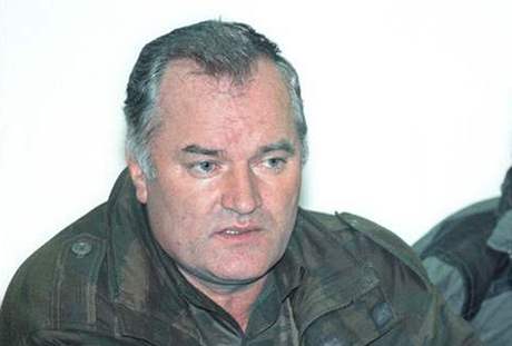 Nkdejí generál bosenských Srb Ratko Mladi