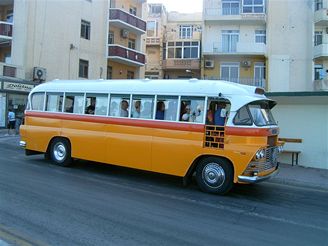 Malta, autobus