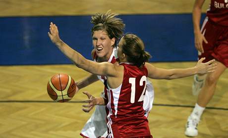 Momentka z pípravného zápasu basketbalistek esko - Bulharsko.