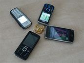 Zkusili jsme vyrobit popcorn pomocí mobilních telefon�.