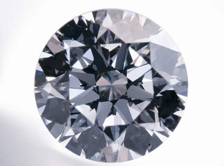 Diamant - komodita, o kterou je velký zájem.