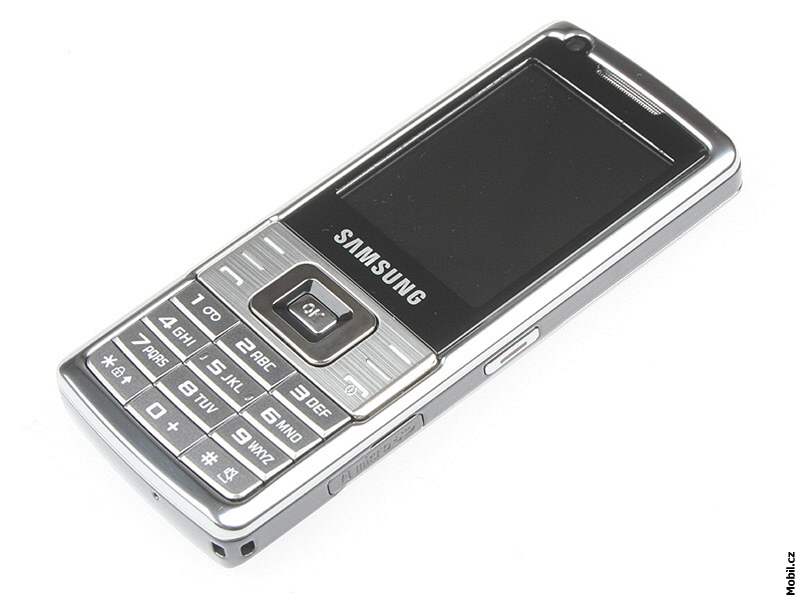 Samsung L700