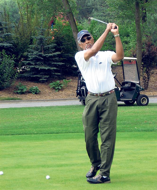 Morgan Freeman relaxuje na golfu bhem natáení filmu Wanted v Praze