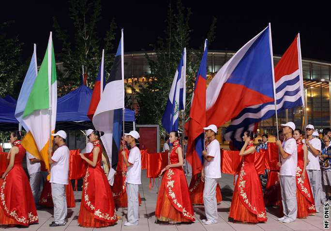 Generálka nástupu vlajkono pi slavnostním zahájení OH v Pekingu