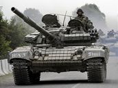 Gruzínské tanky poblí� jihoosetského hlavního m�sta Cchinvali (8. srpna 2008)