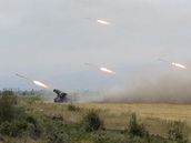 Gruzínské raketomety v akci poblí msta Ergneti (8. srpna 2008)