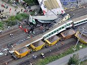 Letecké zábry tragické havárie vlaku ve Studénce 