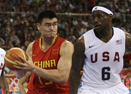 na - USA: Jao Ming a Lebron James