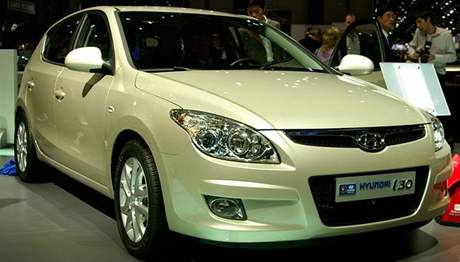 Hyundai i30 se bude vyrábt v R, ale pro echy nezlevní.