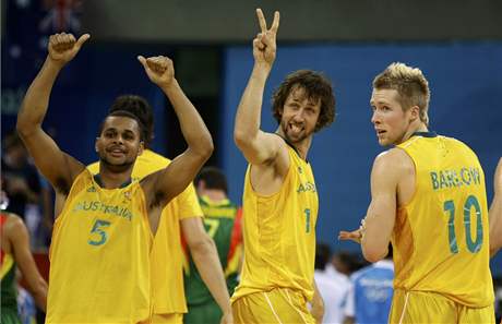 Australtí basketbalisté slaví vítzství nad Litvou