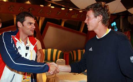 David Kostelecký (vlevo) se potkal na oslav v eském dom s tenistou Tomáem Berdychem
