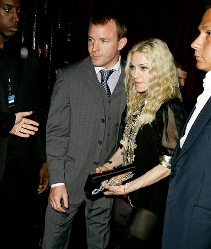Madonna a Guy Ritchie na oslav zpvainch padestin