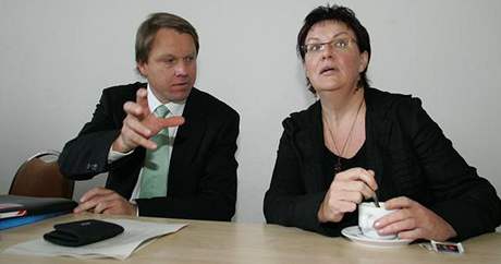 Souasný a pedcházející éf ministerstva kolství - Martin Bursík a Dana Kuchtová.
