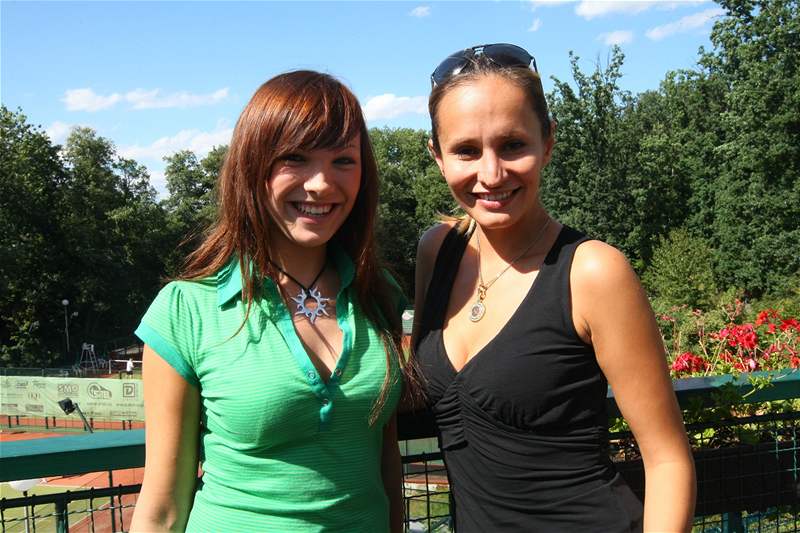 Kamila Nývltová a Monika Absolonová