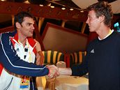 David Kostelecký (vlevo) se potkal na oslav� v �eském dom� s tenistou Tomá�em Berdychem