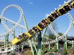 Itlie, zbavn park Gardaland na behu Lago di Garda