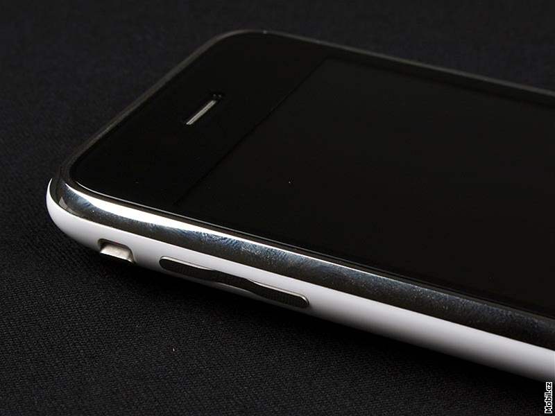 iPhone 3G bílá varianta 16 GB