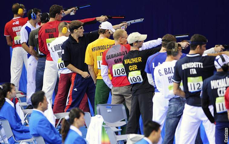 V parkuru skonily nadje Davida Svobody na medaili v olympijském závodu moderních ptiboja.