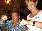 Pavel Zední�ek a Hanka Kousalová