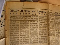 Moskevsk Pravda z 30. ervence 1968 s dopisem 99 pragovk a jejich podpisy