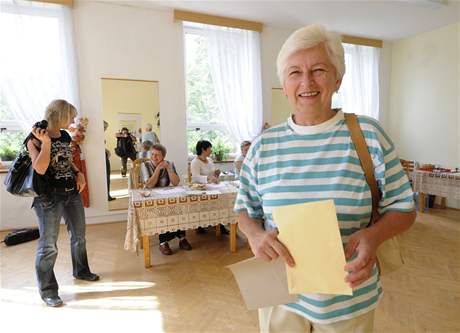 V referendu se musí vyjádit aspo 77 lidí, jinak bude neplatné.