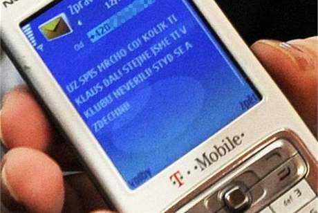 Výhrná SMS mla v prbhu prezidentské volby vylekat senátorku Janu Juenákovou.