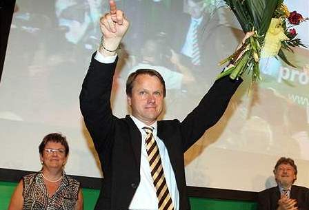Zelení pepahat nebudou, sjezd vyjádil podporu Bursíkov politice.