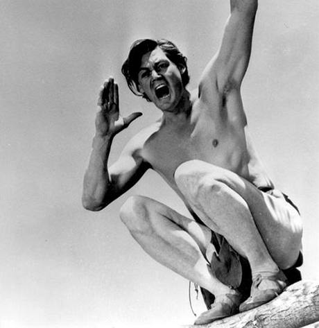 Johnny Weissmüller byl v roce 1936 prvním Tarzanem, který na filmovém plátn promluvil