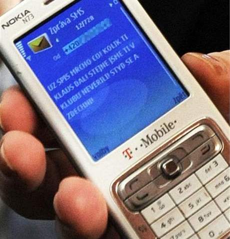 Výhrná SMS mla v prbhu prezidentské volby vylekat senátorku Janu Juenákovou.