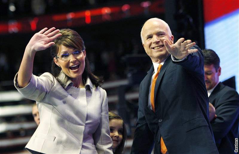 John McCain se svou viceprezidentskou kandidátkou Sarah Palinovou