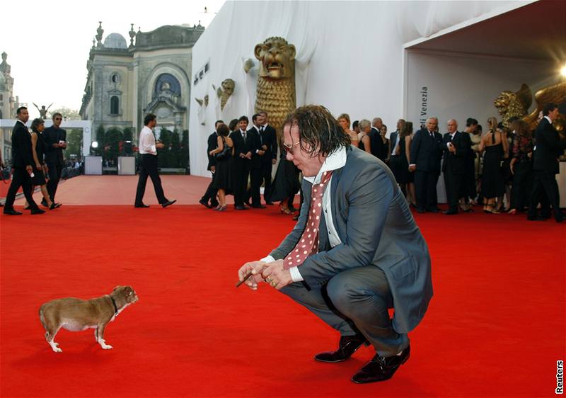 Mickey Rourke a reisér Darren Aronofsky pi pedávání benátských Zlatých lv