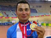 Cyklista Jií Jeek se zlatou medailí