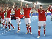 Rakousko - Francie: rakoutí fotbalisté zdraví diváky po vítzství 3:1