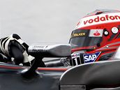 Lewis Hamilton s vozem McLaren pi tréninku ped Velkou cenou Belgie.