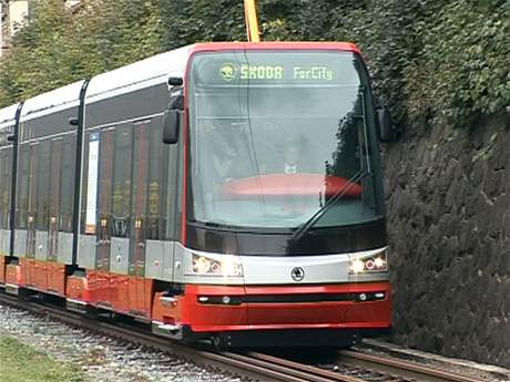 Nová tramvaj koda T 15 se má dodávat i do Pobaltí.