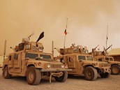 etí vojáci prokazují bhem konflikt s afghánskými rebely odvahu a statenost. Ilustraní foto