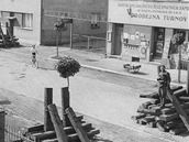 Mobilizace 1938: Silni�ní uzáv�ra u nádra�í v Turnov�