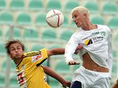 Most - Hradec Králové: Webster hlavi�kuje