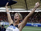 Barbora Špotáková se raduje z nového světového rekordu