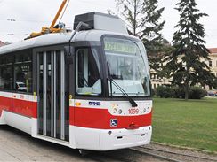 Rekonstruovaná tramvaj VarioLF2 brněnského dopravního podniku