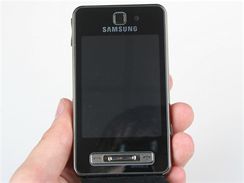 Recenze Samsung F480 telo