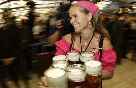 Servírka na Oktoberfestu