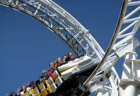 Zábavní park Six Flags Magic Mountain, Kalifornie, USA