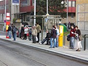 Platné jízdní ády o Velikonocích hledejte na internetu, ne na zastávkách. Ilustraní foto