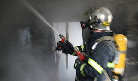 Poár v Poliských strojírnách zlikvidovali hasii. Ilustraní foto.