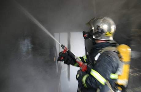 Poár v Poliských strojírnách zlikvidovali hasii. Ilustraní foto.